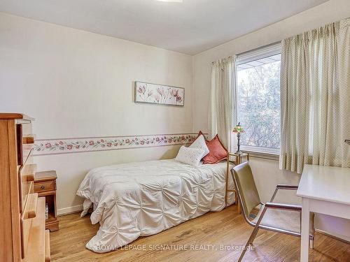 49 Wallingford Rd, Toronto, ON - Indoor Photo Showing Bedroom