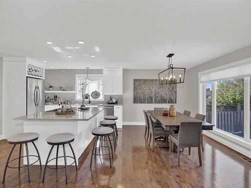 334 Minstrel Bay, Thunder Bay, ON - Indoor Photo Showing Dining Room