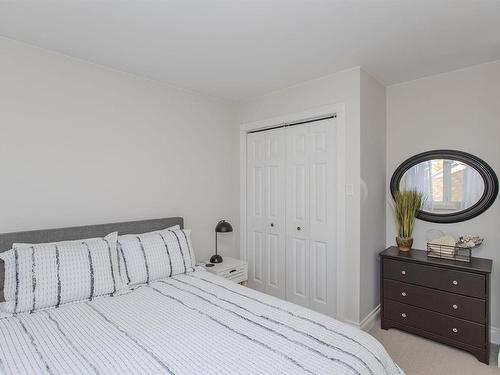 334 Minstrel Bay, Thunder Bay, ON - Indoor Photo Showing Bedroom