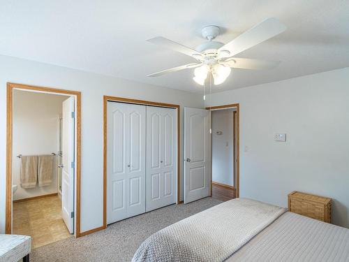 330 Cougar Road, Kamloops, BC - Indoor Photo Showing Bedroom