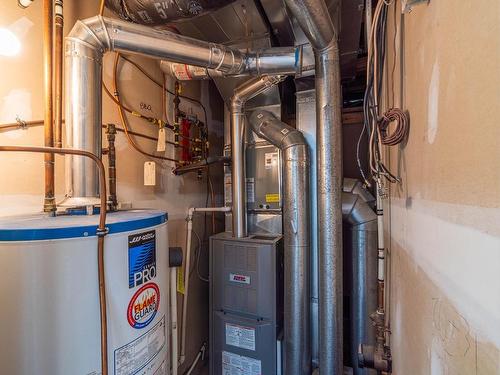 330 Cougar Road, Kamloops, BC - Indoor Photo Showing Basement