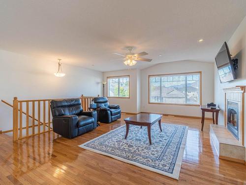 330 Cougar Road, Kamloops, BC - Indoor Photo Showing Living Room With Fireplace