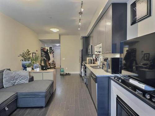 3222-1040 Talasa Court, Kamloops, BC - Indoor Photo Showing Kitchen