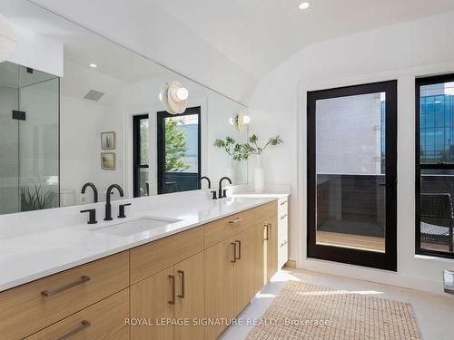 8 Dartnell Ave, Toronto, ON - Indoor Photo Showing Bathroom