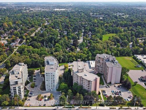 P1013-260 Davis Dr, Newmarket, ON - Outdoor With View