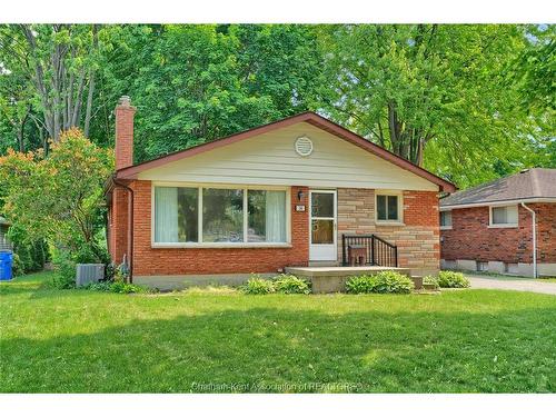 34 Hillcrest Avenue, Chatham, ON 