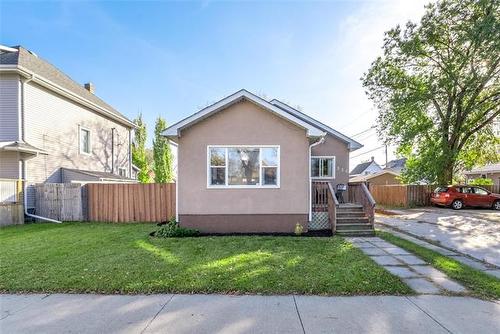 220 Harvard Ave, Winnipeg, MB 