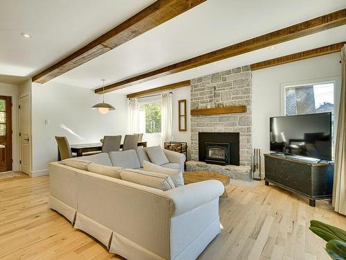 Living room - 917Z  - 919Z Rue Sigouin, Sainte-Adèle, QC - Indoor Photo Showing Living Room With Fireplace