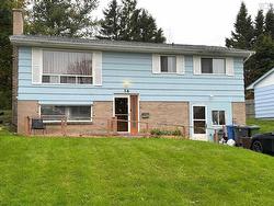 36 Ridge Avenue  Lower Sackville, NS B4C 2L6