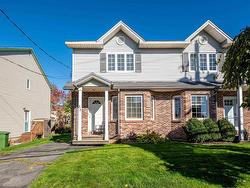 33 Tamarack Drive  Halifax, NS B3N 3G4