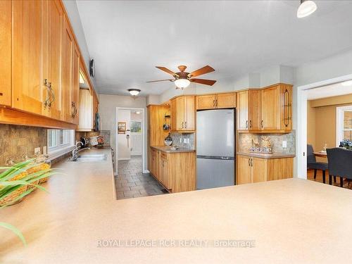 250 Ashworth Rd, Uxbridge, ON - Indoor Photo Showing Kitchen