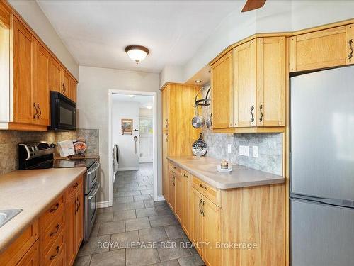 250 Ashworth Rd, Uxbridge, ON - Indoor Photo Showing Kitchen