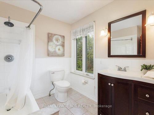 250 Ashworth Rd, Uxbridge, ON - Indoor Photo Showing Bathroom