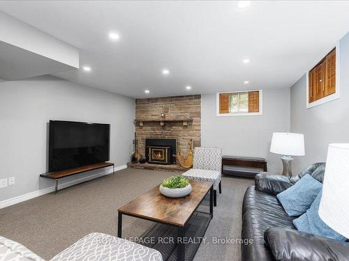 250 Ashworth Rd, Uxbridge, ON - Indoor With Fireplace