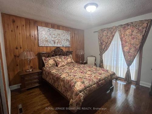 244 Isabella Ave, Mississauga, ON - Indoor Photo Showing Bedroom