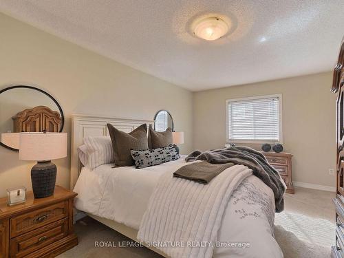 4 Wandering Trail Dr, Brampton, ON - Indoor Photo Showing Bedroom