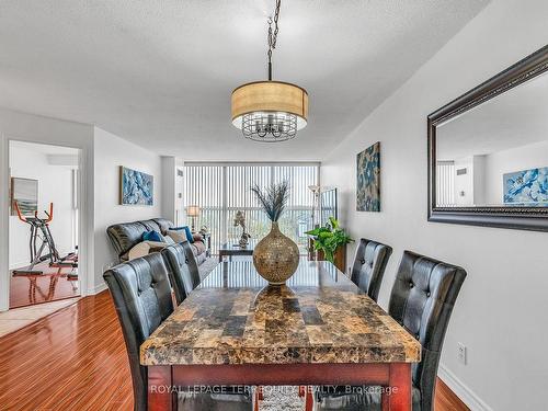 614-35 Trailwood Dr, Mississauga, ON - Indoor Photo Showing Dining Room