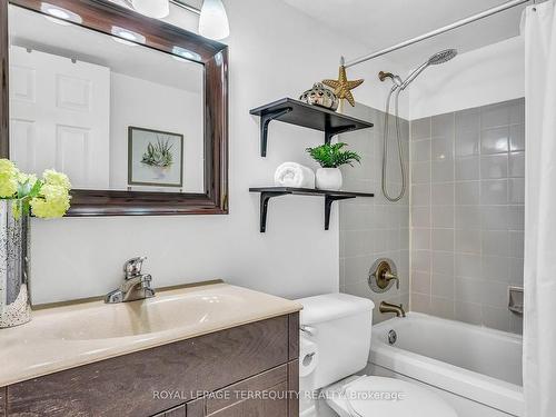 614-35 Trailwood Dr, Mississauga, ON - Indoor Photo Showing Bathroom