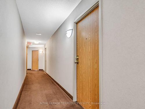 614-35 Trailwood Dr, Mississauga, ON - Indoor Photo Showing Other Room