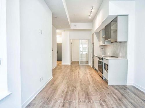 218-405 Dundas St, Oakville, ON - Indoor Photo Showing Kitchen