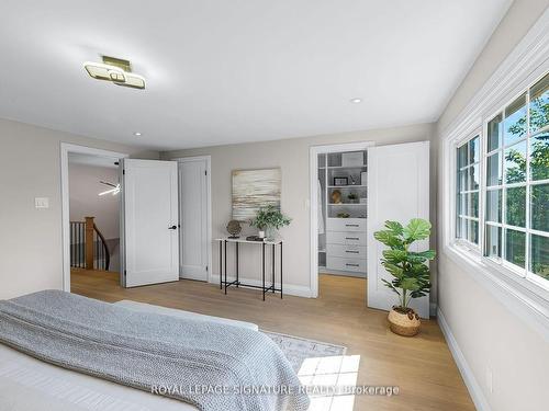 6962 Harris Rd, Mississauga, ON - Indoor Photo Showing Bedroom