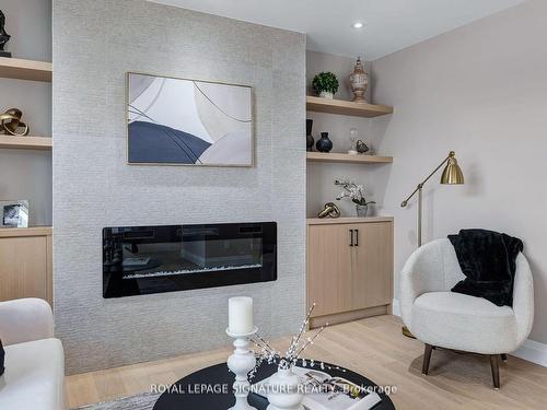 6962 Harris Rd, Mississauga, ON - Indoor Photo Showing Living Room With Fireplace