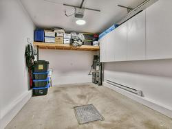 Garage - 