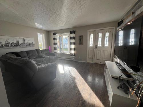 Salon - 7 Rue Mouttet N., Saint-Bruno-De-Guigues, QC - Indoor Photo Showing Living Room