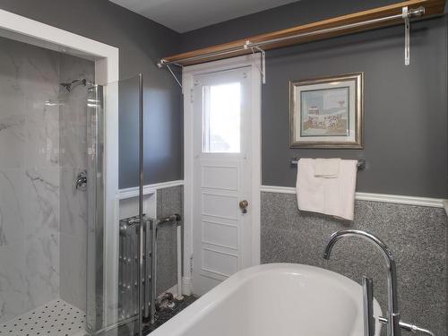 433 Mckellar St. S., Thunder Bay, ON - Indoor Photo Showing Bathroom