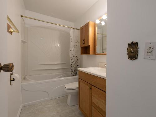 8 Beryl Drive, Logan Lake, BC - Indoor Photo Showing Bathroom