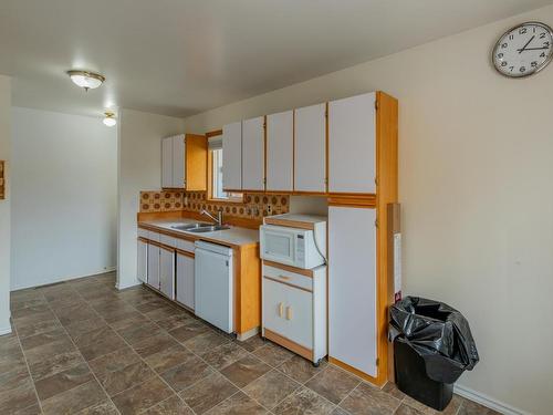 8 Beryl Drive, Logan Lake, BC - Indoor Photo Showing Kitchen With Double Sink