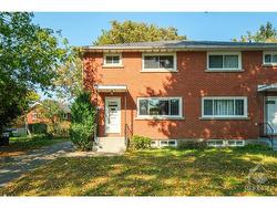 1730 GRASMERE Crescent  Ottawa, ON K1V 7V3