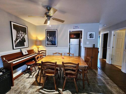 Kitchen - 873 Rue Des Bosquets, Sainte-Marthe-Sur-Le-Lac, QC - Indoor Photo Showing Dining Room