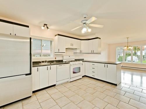 Kitchen - 40  - 42 Rue Ouellet, Sherbrooke (Brompton/Rock Forest/Saint-Élie/Deauville), QC - Indoor Photo Showing Kitchen