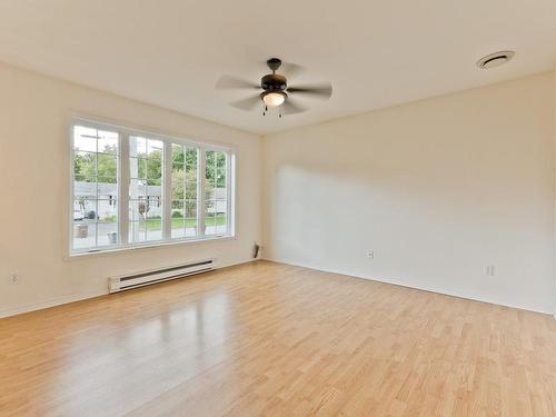 Living room - 40  - 42 Rue Ouellet, Sherbrooke (Brompton/Rock Forest/Saint-Élie/Deauville), QC - Indoor Photo Showing Other Room