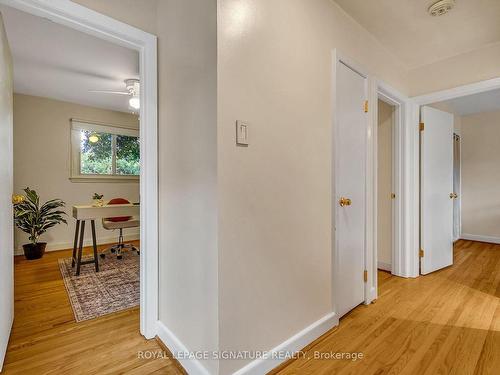 189 Three Valleys Dr, Toronto, ON - Indoor Photo Showing Other Room