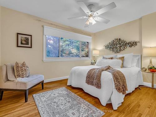 189 Three Valleys Dr, Toronto, ON - Indoor Photo Showing Bedroom