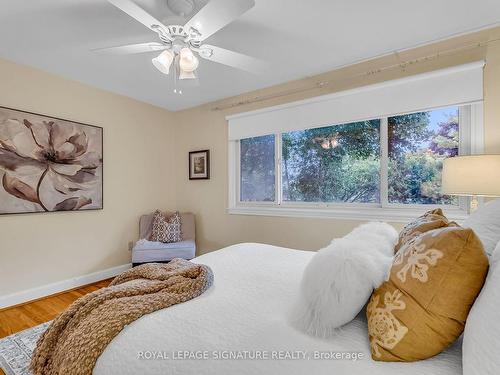 189 Three Valleys Dr, Toronto, ON - Indoor Photo Showing Bedroom