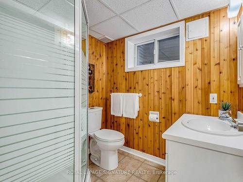 189 Three Valleys Dr, Toronto, ON - Indoor Photo Showing Bathroom