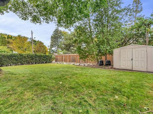 189 Three Valleys Dr, Toronto, ON - Outdoor With Backyard