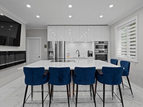 Cuisine - 2490 Rue Sandmere, Saint-Lazare, QC - Indoor Photo Showing Kitchen With Upgraded Kitchen