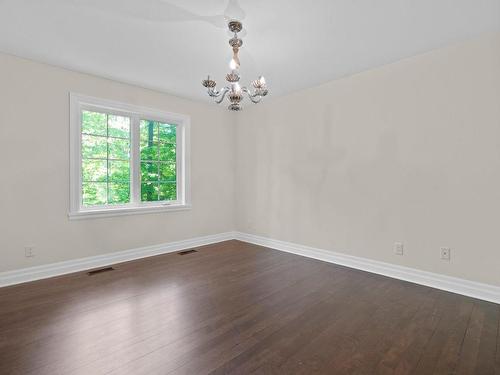 Chambre Ã Â coucher - 2490 Rue Sandmere, Saint-Lazare, QC - Indoor Photo Showing Other Room