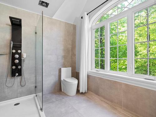 Salle de bains - 2490 Rue Sandmere, Saint-Lazare, QC - Indoor Photo Showing Bathroom