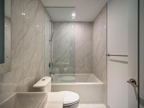 1202-470 Front St W, Toronto, ON - Indoor Photo Showing Bathroom