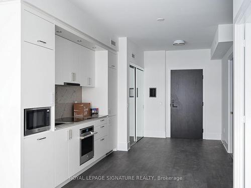 1202-470 Front St W, Toronto, ON - Indoor Photo Showing Kitchen