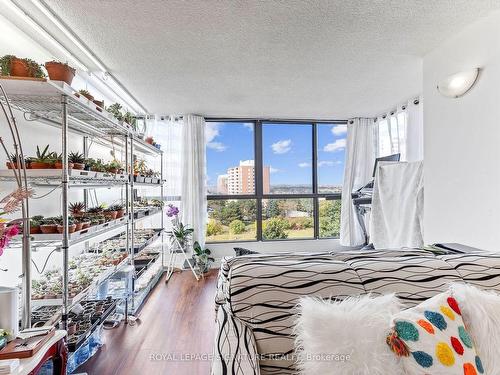 709-8 Silver Bell Grve, Toronto, ON - Indoor Photo Showing Bedroom