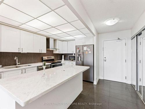 709-8 Silver Bell Grve, Toronto, ON - Indoor Photo Showing Kitchen