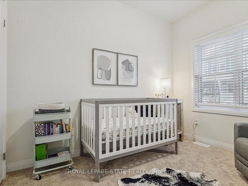 18 South Coast Circ, Fort Erie, ON - Indoor Photo Showing Bedroom