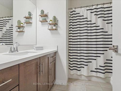 18 South Coast Circ, Fort Erie, ON - Indoor Photo Showing Bathroom