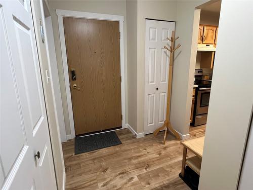 206-298 Yorkton Avenue, Penticton, BC - Indoor Photo Showing Other Room